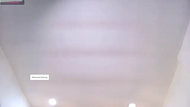 Snapshot of Rossi_ss1 chatting on 10/18/25, 03:42 Rossi ss1 online show from 10/18/25, 03:42
