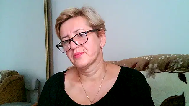 Snapshot of Dana4921 chatting on 09/17/25, 03:57 Dana4921 online show from 09/17/25, 03:57