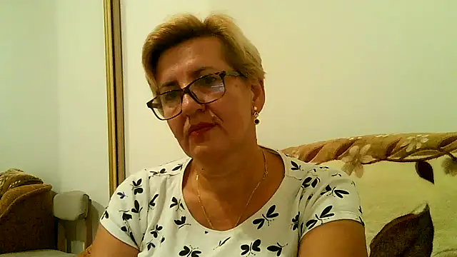 Snapshot of Dana4921 chatting on 09/24/25, 03:48 Dana4921 online show from 09/24/25, 03:48