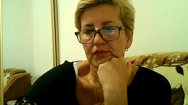 Snapshot of Dana4921 chatting on 09/26/25, 04:55 Dana4921 online show from 09/26/25, 04:55