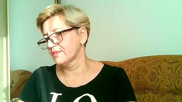 Snapshot of Dana4921 chatting on 10/06/25, 02:36 Dana4921 online show from 10/06/25, 02:36