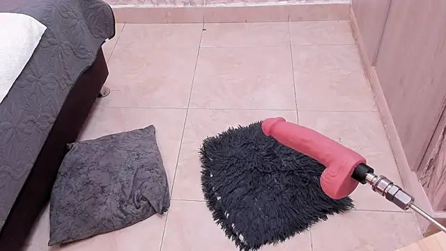 SASHA BROWNIE   online show from 11/27/25, 08:00