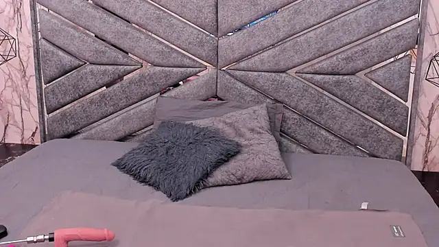 SASHA BROWNIE   online show from 01/11/26, 07:30