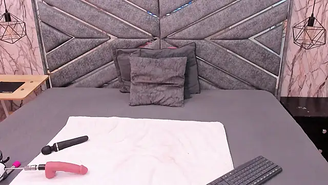 SASHA BROWNIE   online show from 03/06/26, 07:32