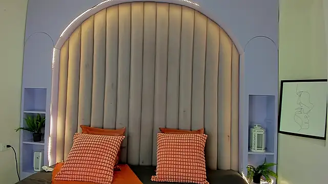 Taylorsmitth  online show from 09/13/25, 11:32