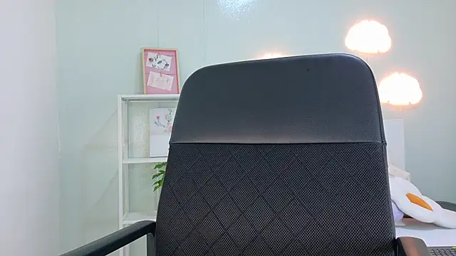 Taylorsmitth  online show from 10/29/25, 11:56