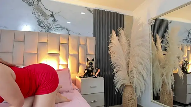 cloesummerr  online show from 04/01/26, 01:41