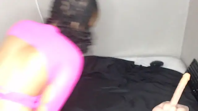 TrishahXo online show from 02/12/26, 06:19