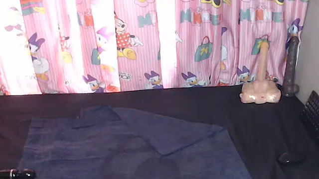 TrishahXo online show from 03/27/26, 08:09