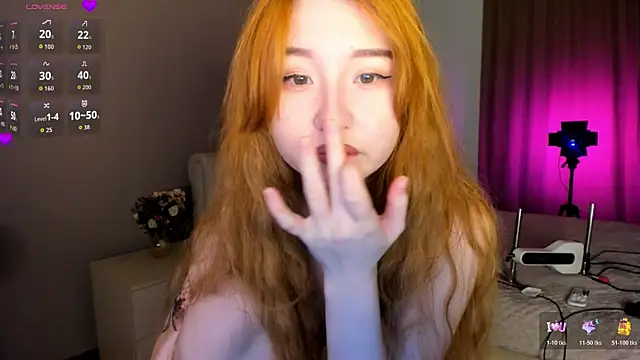 Snapshot of Clarity_Yumi chatting on 11/02/25, 03:42 Clarity Yumi online show from 11/02/25, 03:42