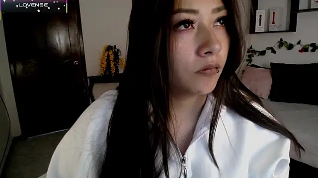 Mia 1120 online show from 11/04/25, 08:19