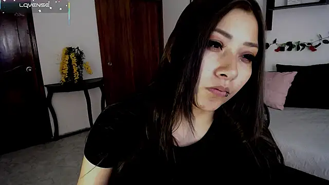 Mia 1120 online show from 11/07/25, 07:25