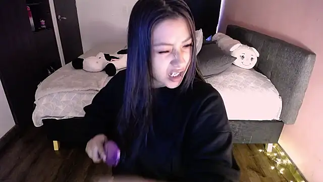 Mia 1120 online show from 01/10/26, 08:54