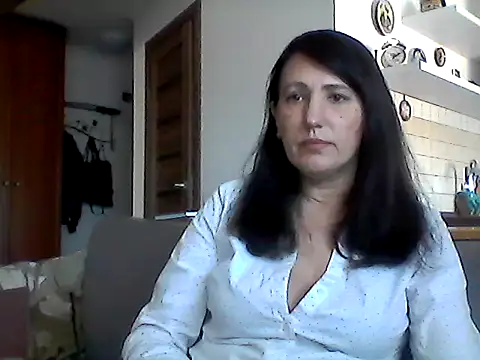 Elena48324 online show from 04/04/26, 11:08