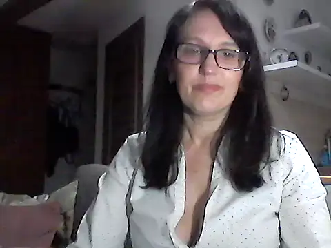 Elena48324 online show from 04/09/26, 05:29