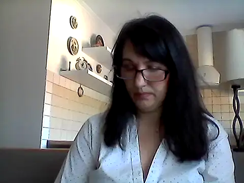 Elena48324 online show from 05/03/26, 09:04