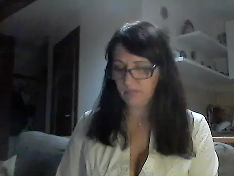 Elena48324 online show from 06/05/26, 06:57