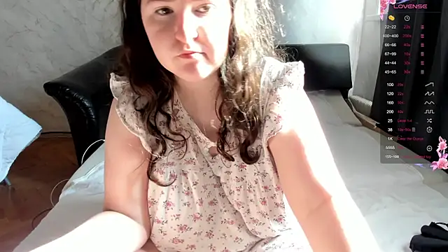 Snapshot of alice_allens chatting on 05/17/26, 04:54 alice allens online show from 05/17/26, 04:54