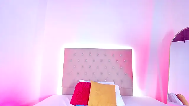 Zafiro  Brown online show from 10/07/25, 12:02