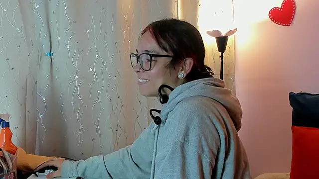 Dafne Mel online show from 02/23/26, 12:24