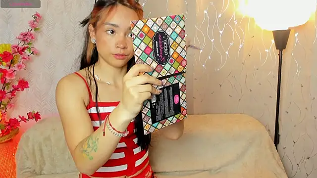 Dafne Mel online show from 04/15/26, 08:42