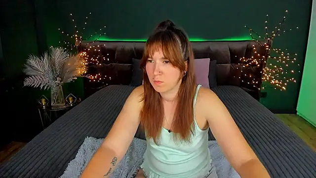 Snapshot of Sofii_darling chatting on 09/15/25, 04:29 Sofii darling online show from 09/15/25, 04:29