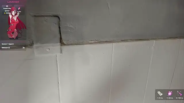 Viiolettlopez online show from 10/23/25, 01:32