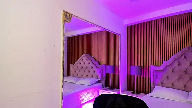 Starbutterflyy  online show from 11/12/25, 04:02