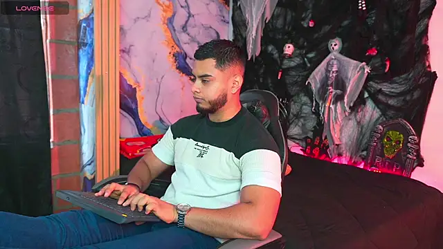 Tyler price online show from 10/20/25, 08:31