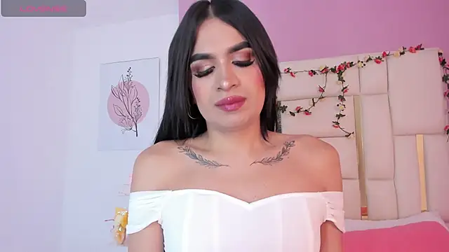 Snapshot of Silvana-Castro chatting on 09/21/25, 11:23 Silvana-Castro online show from 09/21/25, 11:23