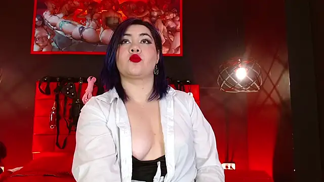 Lilih golden online show from 10/23/25, 11:42