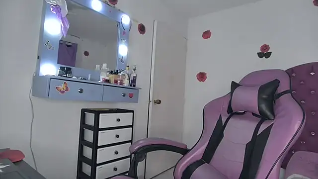 soffy rosses online show from 04/14/26, 02:28