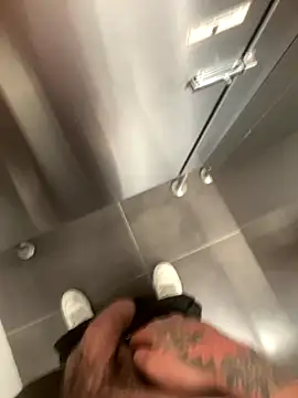 malek xarx  online show from 09/18/25, 02:30