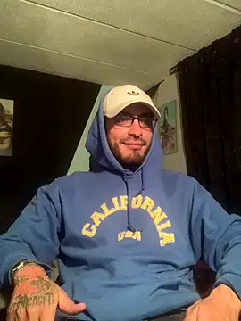 malek xarx  online show from 12/17/25, 02:06