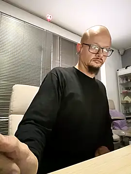 Snapshot of zain_kreigger chatting on 09/14/25, 05:34 zain kreigger online show from 09/14/25, 05:34