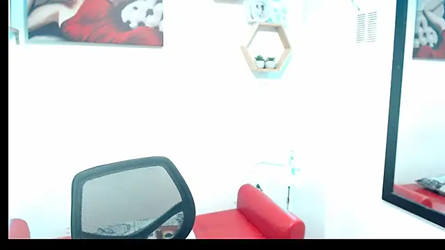 Snapshot of DIVAX_MONSERRAT chatting on 06/11/26, 05:11 DIVAX MONSERRAT online show from 06/11/26, 05:11