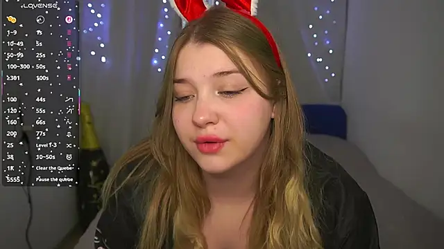 CuteSharloti online show from 04/05/26, 05:32