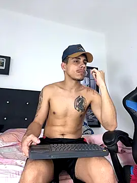 Snapshot of Luke_Stone chatting on 11/06/25, 11:59 Luke Stone online show from 11/06/25, 11:59