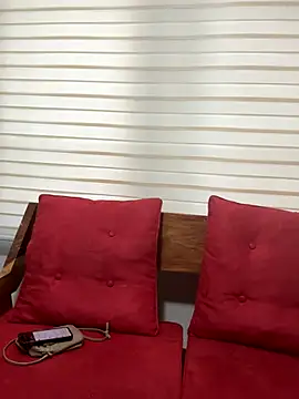 Snapshot of karysweetbeaury chatting on 09/18/25, 12:01 karysweetbeaury online show from 09/18/25, 12:01