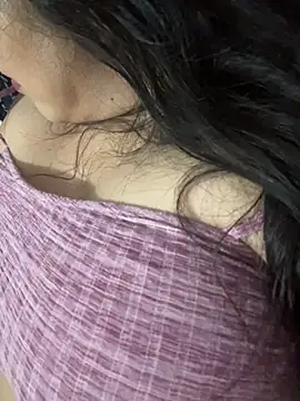 Snapshot of karysweetbeaury chatting on 10/10/25, 01:48 karysweetbeaury online show from 10/10/25, 01:48