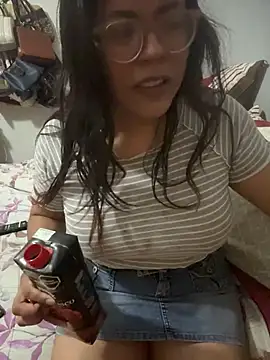 Snapshot of karysweetbeaury chatting on 10/10/25, 09:47 karysweetbeaury online show from 10/10/25, 09:47