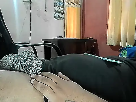 Snapshot of cardiovex7 chatting on 10/31/25, 06:47 cardiovex7 online show from 10/31/25, 06:47