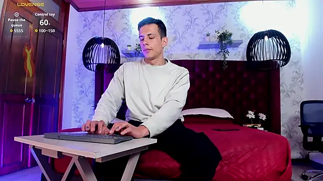 Dustin Sonne online show from 09/26/25, 03:43