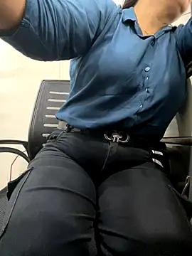 Snapshot of hot_bhabhi69 chatting on 09/19/25, 04:58 hot bhabhi69 online show from 09/19/25, 04:58