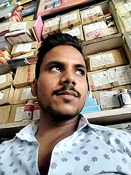 Snapshot of its_aadi121 chatting on 09/13/25, 09:42 its aadi121 online show from 09/13/25, 09:42