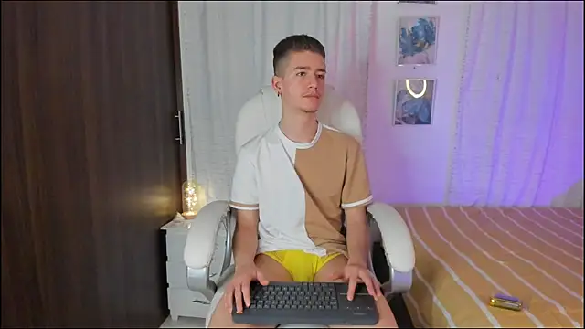 ThiagooJames online show from 09/21/25, 12:34