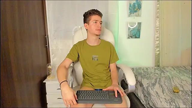 ThiagooJames online show from 10/10/25, 03:05