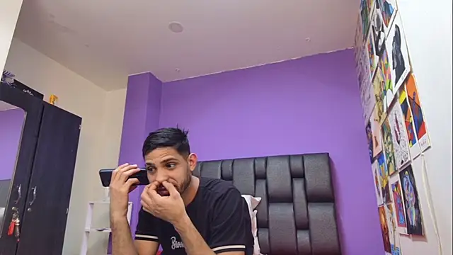 ashtoncooperr online show from 09/18/25, 07:49