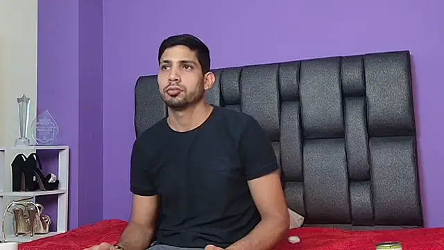 ashtoncooperr online show from 10/02/25, 07:10