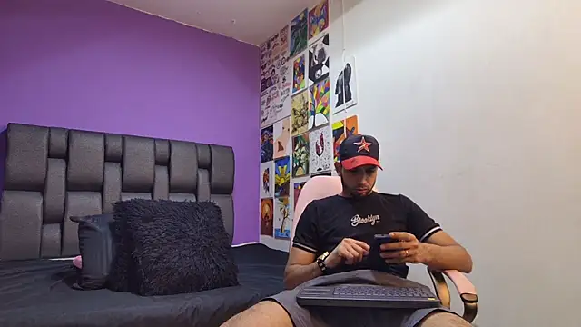 ashtoncooperr online show from 10/11/25, 05:33